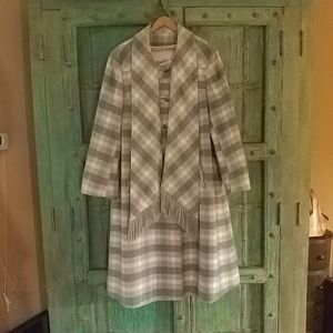 VINTAGE - Bromleigh Coat w/Scarf Collar - 70% Wool Blend